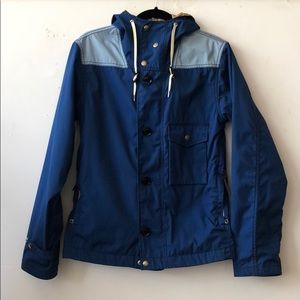 Rain jacket/ wind breaker